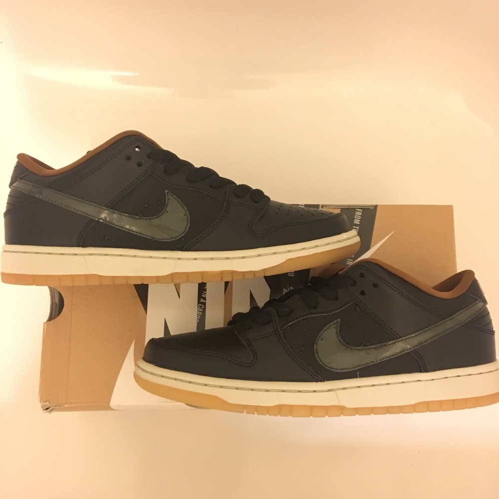 ❌SOLD❌Nike SB Dunk Low Black Rain Sz 9 RARE